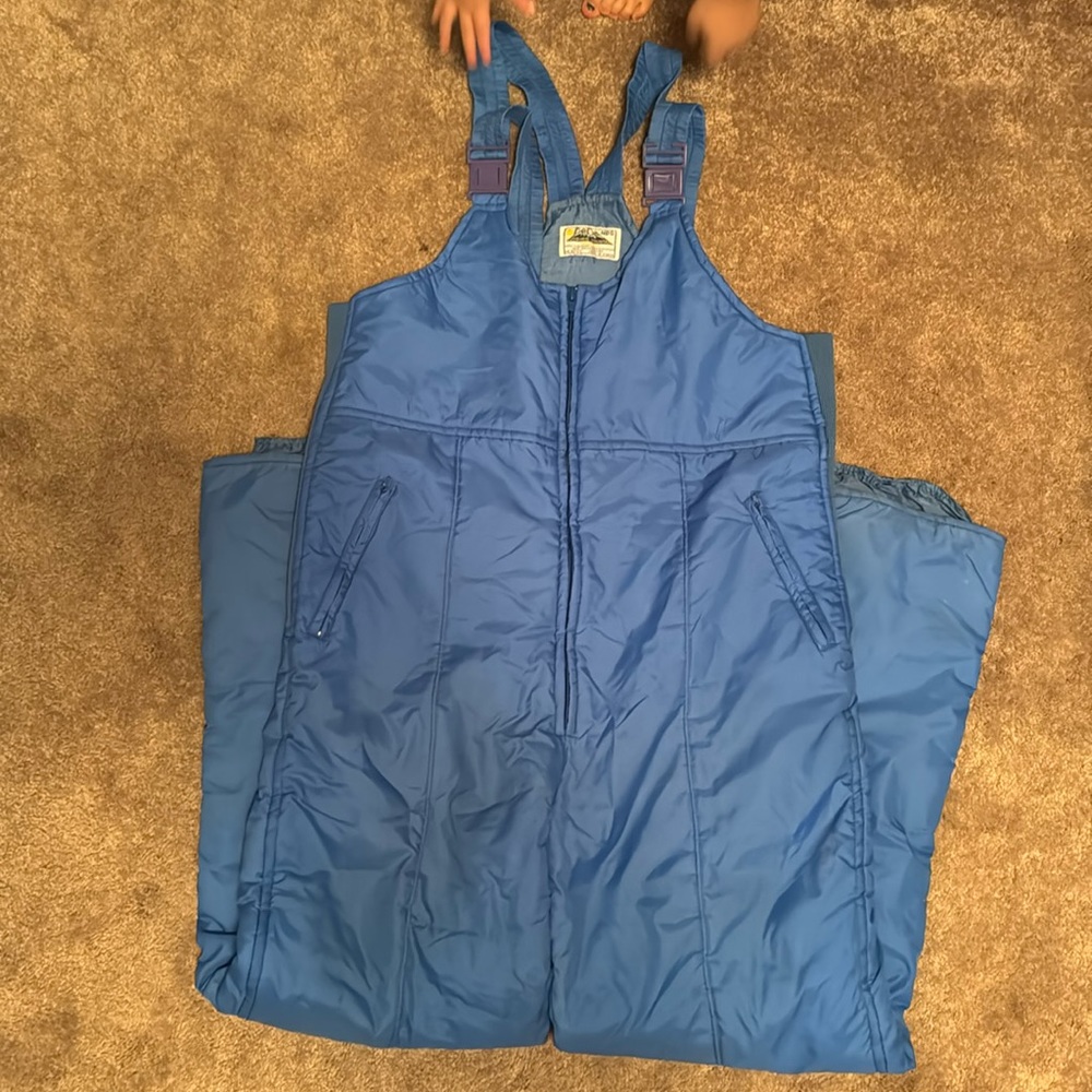 Unisex waterproof snow/ski bibs. Size medium